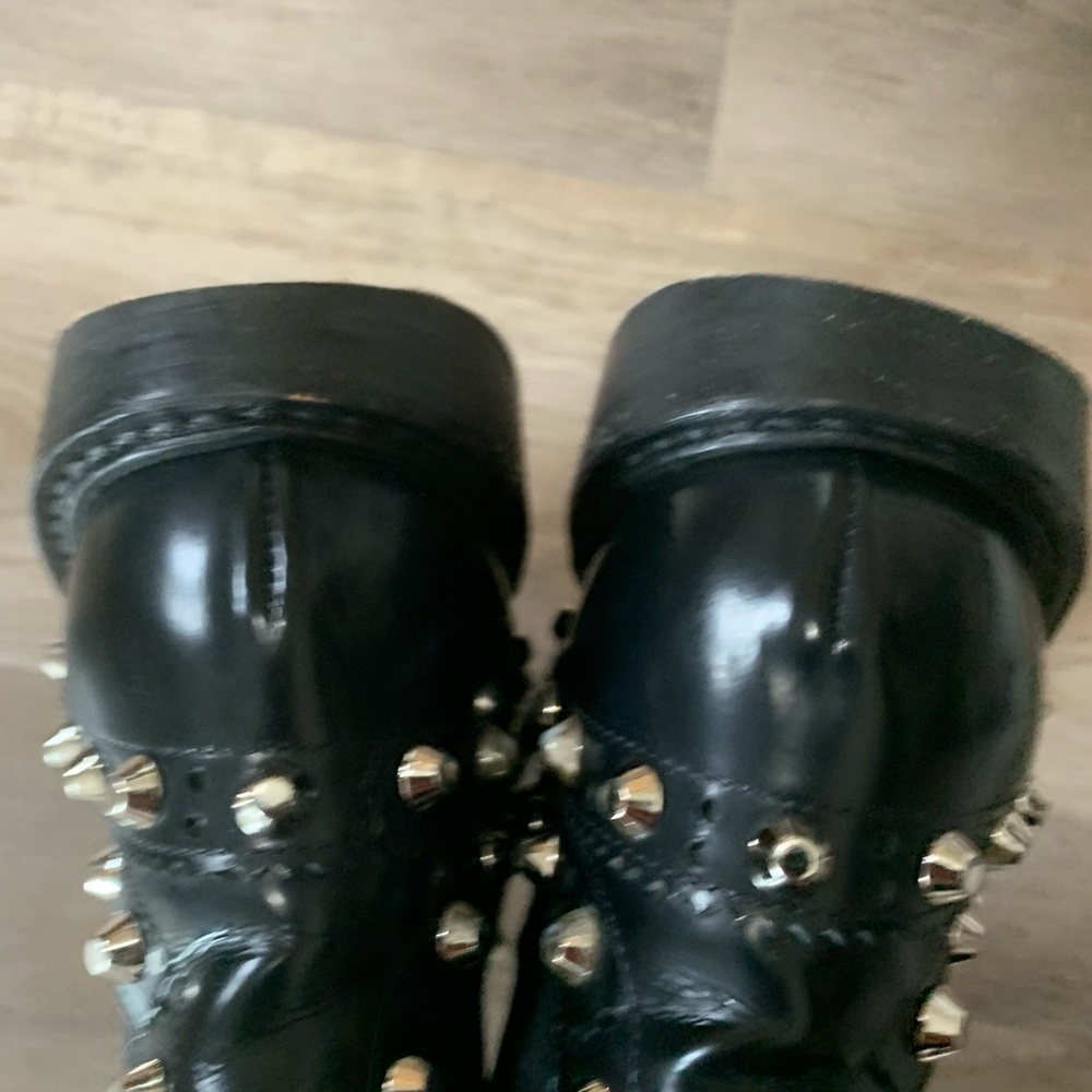 Balenciaga Studded Chelsea Boot - Picture 7 of 10